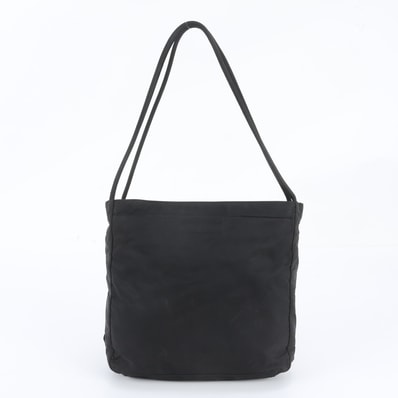 ■美品 プラダ テスート ナイロントライアングルロゴ 白タグ付