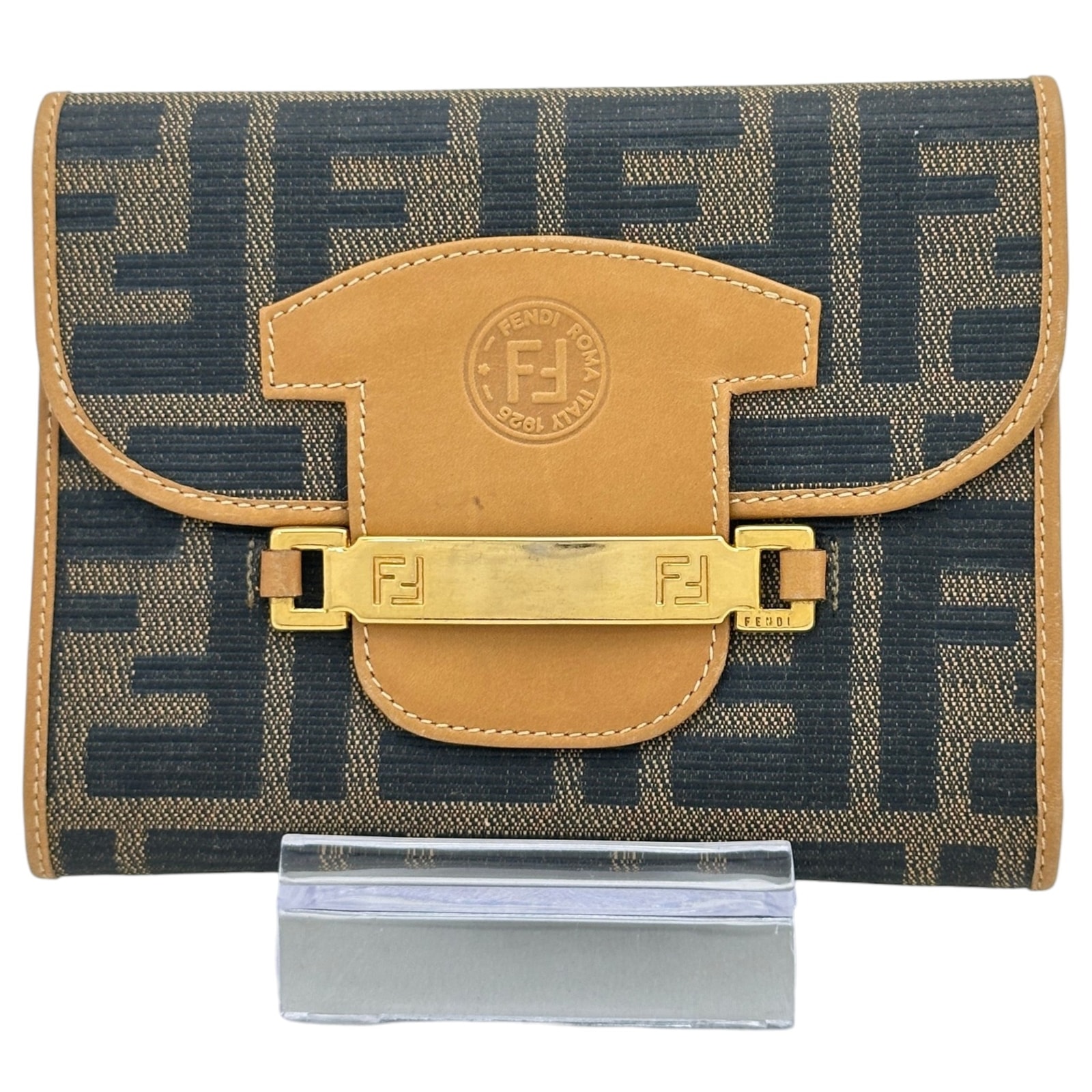 フェンディ 二つ折り財布 レディース