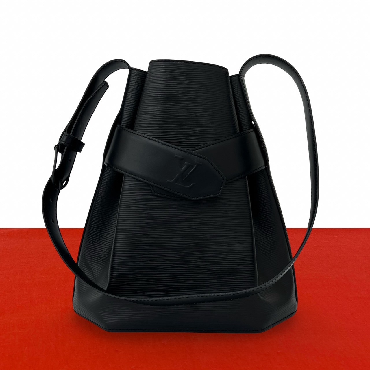 LOUIS VUITTON ルイヴィトン サック デ ポール エピ レザー ショルダーバッグ ノワール ブラック
23771