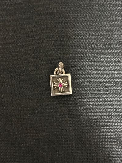 クロムハーツ フレームドCHプラスチャーム with ルビー