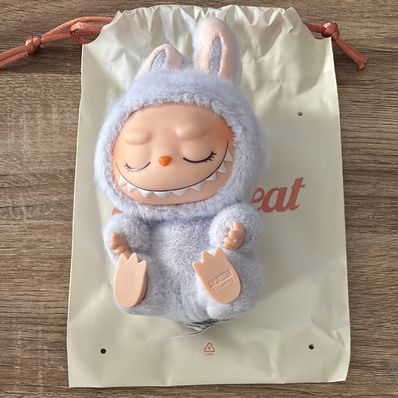 POP MART THE MONSTERS (LABUBU) Have a Seat Plush Series ZIZI