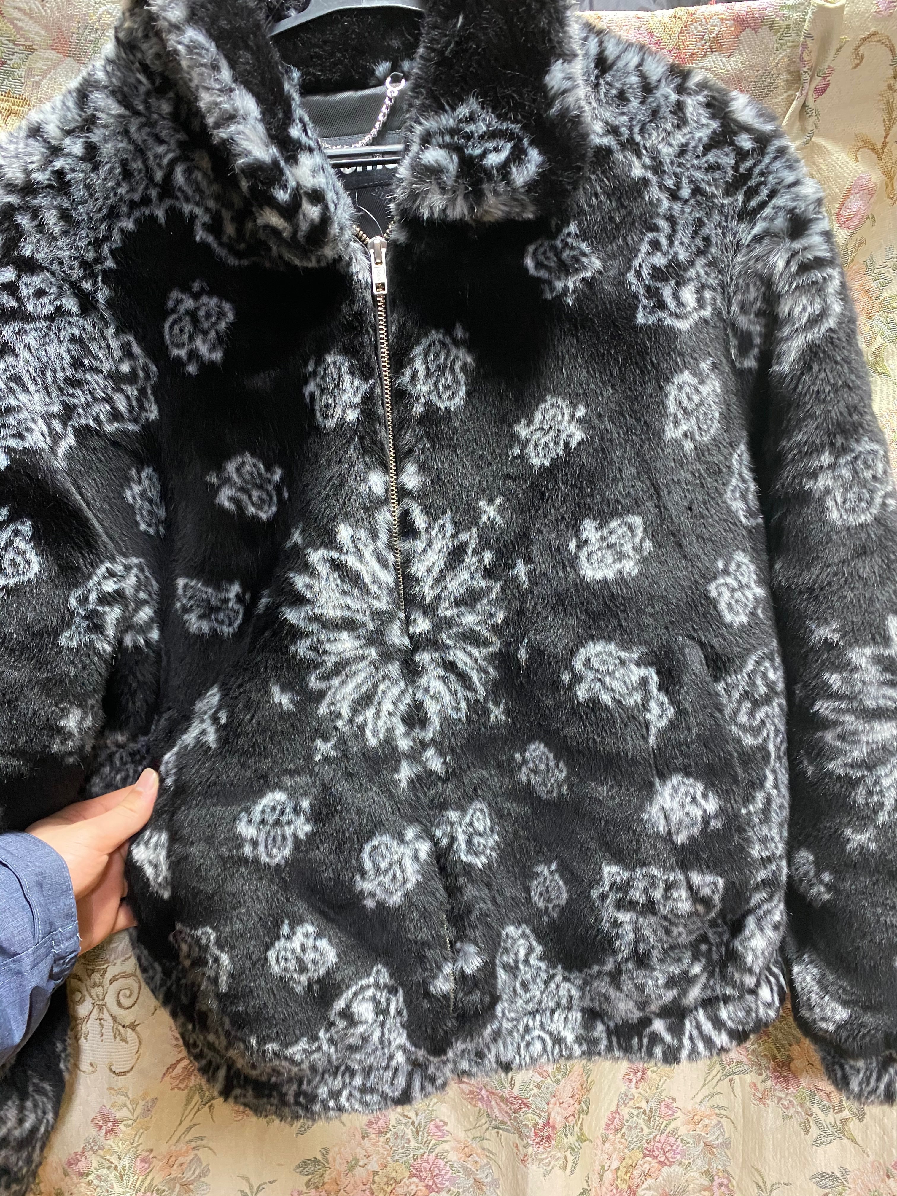 Supreme Bandana Faux Fur Bomber Jacket "Black"