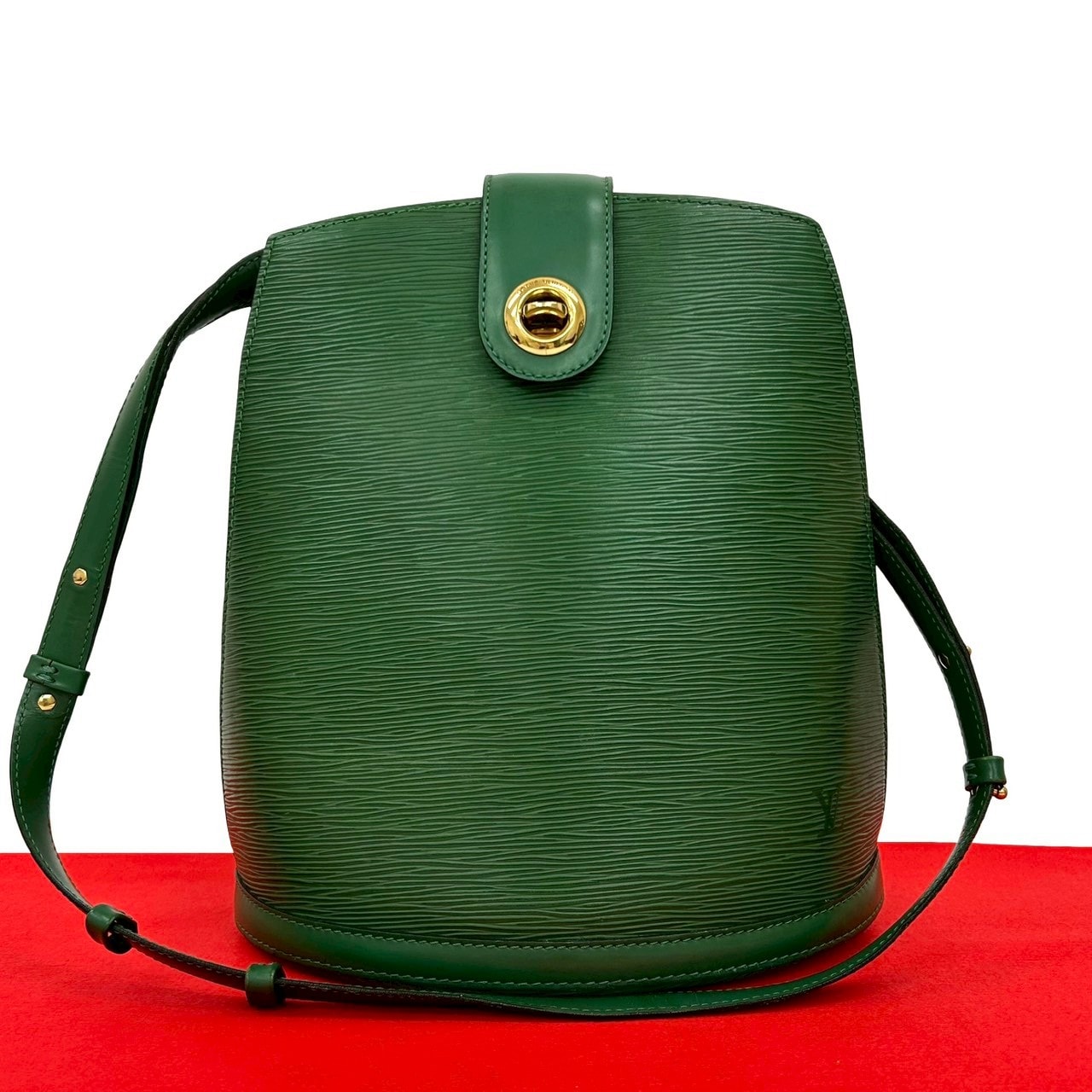 LOUIS VUITTON ルイヴィトン クリュニー エピ エピレザー ショルダーバッグ グリーン
23036