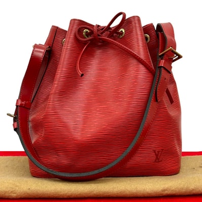 LOUIS VUITTON ルイヴィトン プチ ノエ エピ エピレザー ショルダーバッグ レッド
438-7