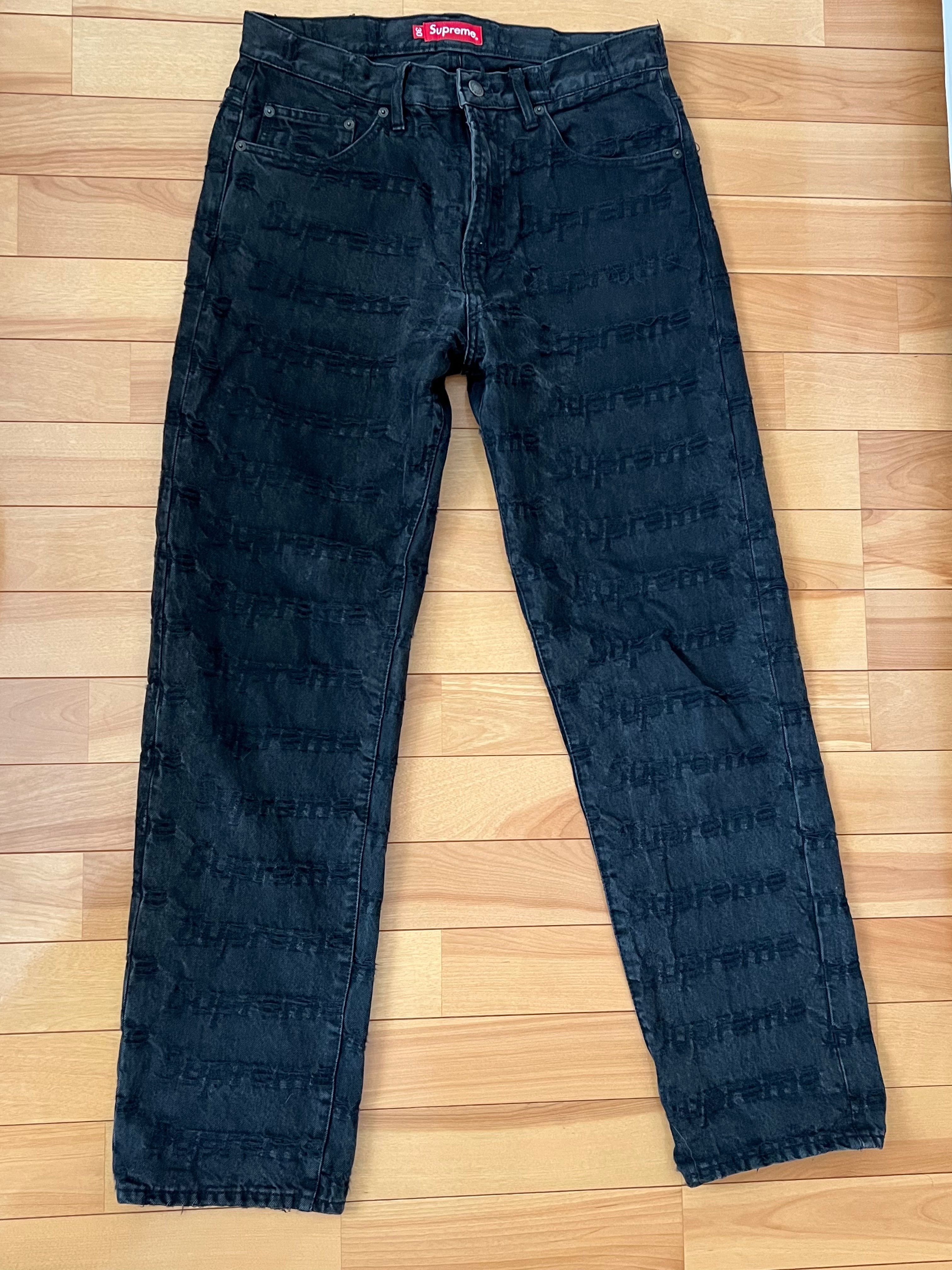 Supreme Frayed Logos Regular Jean "Black"