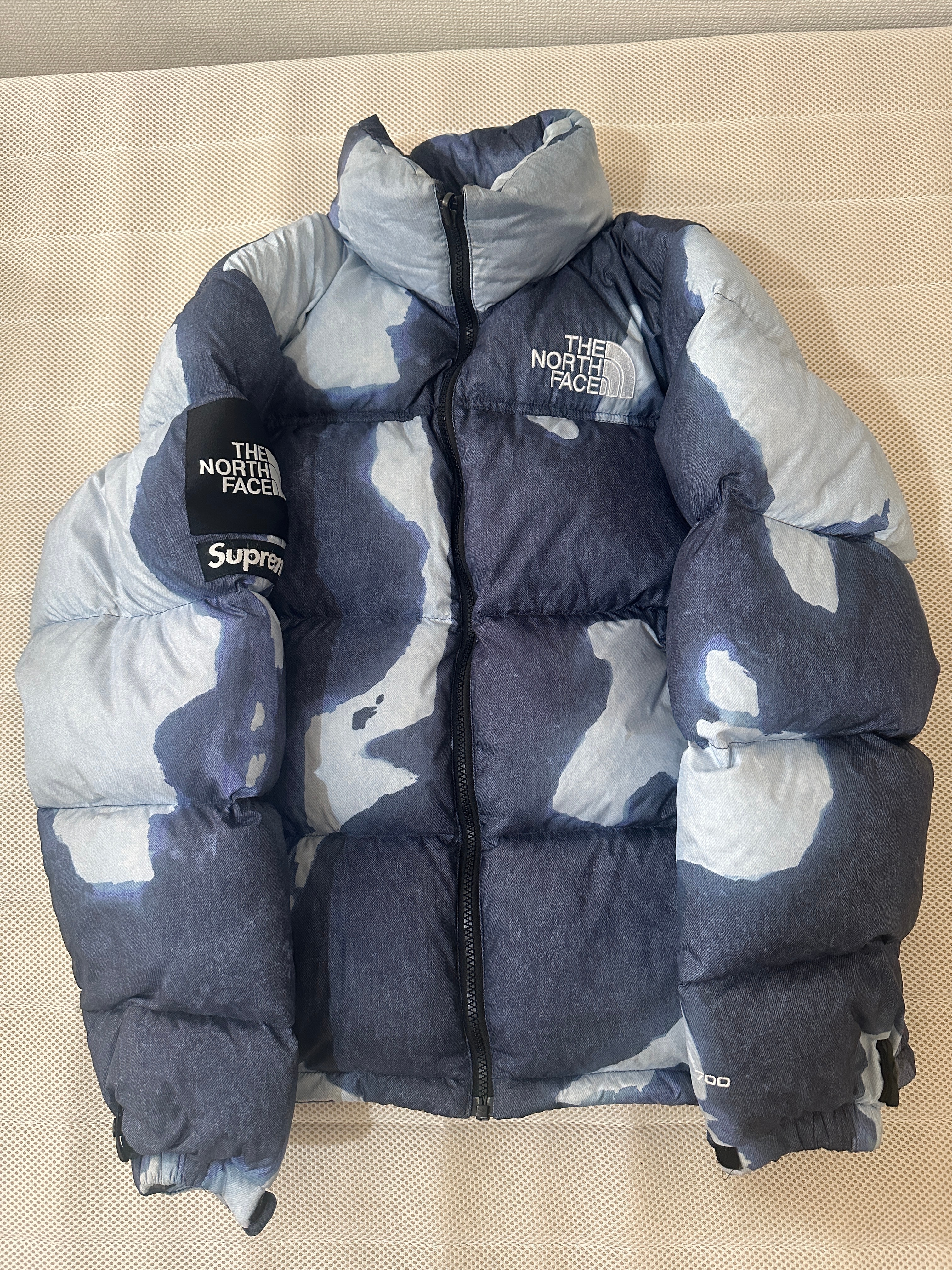 Supreme x The North Face Bleached Denim Print Nuptse Jacket "Indigo"