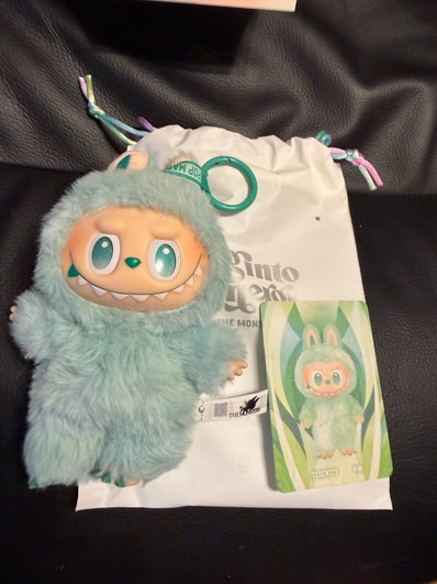 POP MART THE MONSTERS (LABUBU) Big into Energy Series Plush Pendant SERENITY