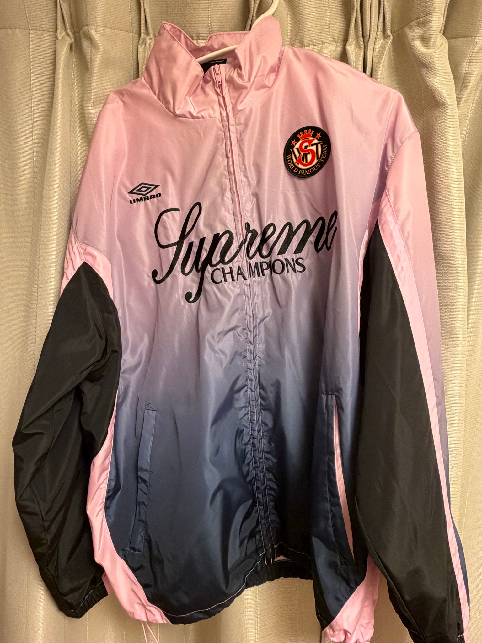 Supreme x Umbro Gradient Track Jacket "Pink"