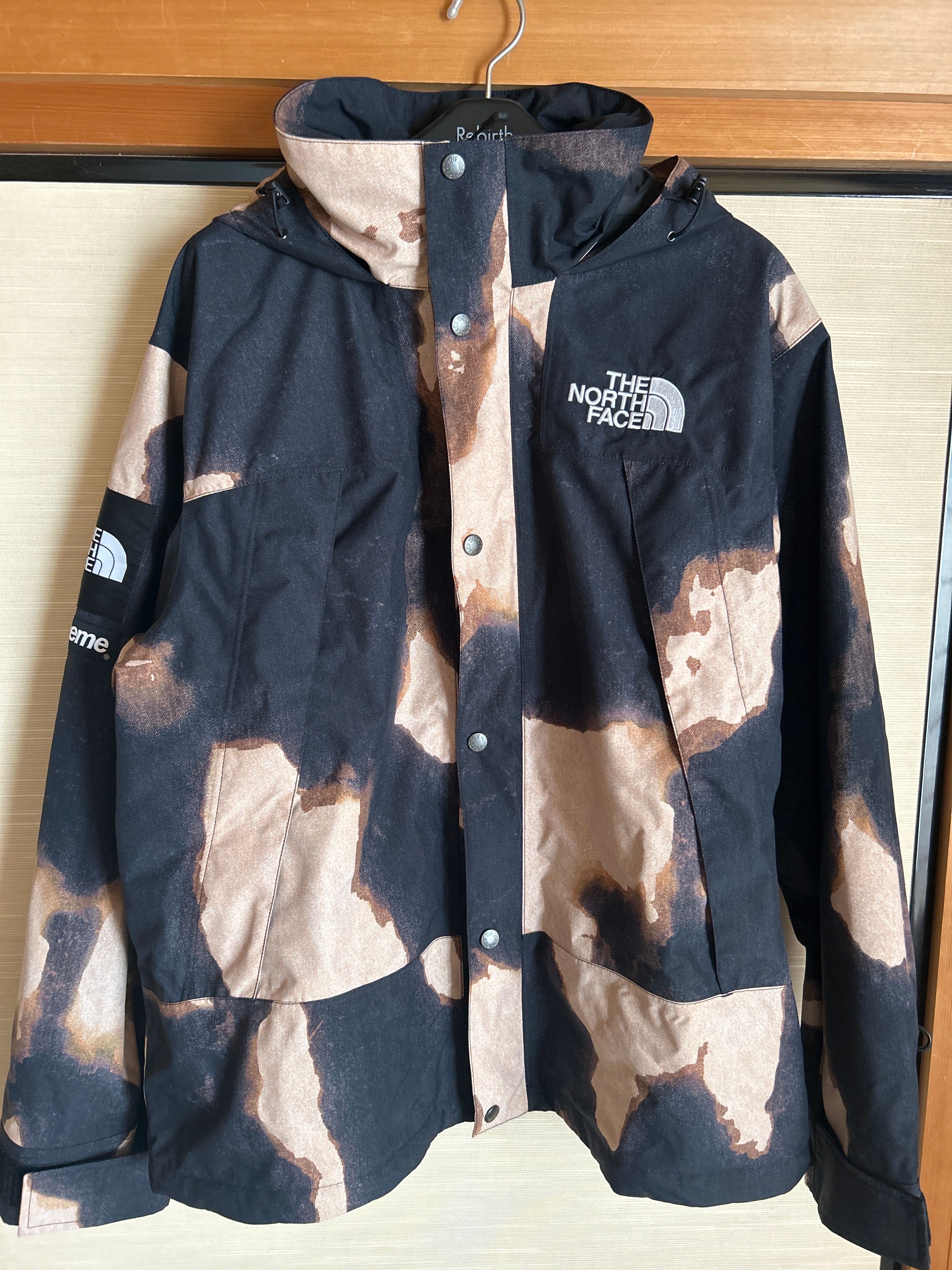 Supreme x The North Face Bleached Denim Print Mountain Jacket "Black"