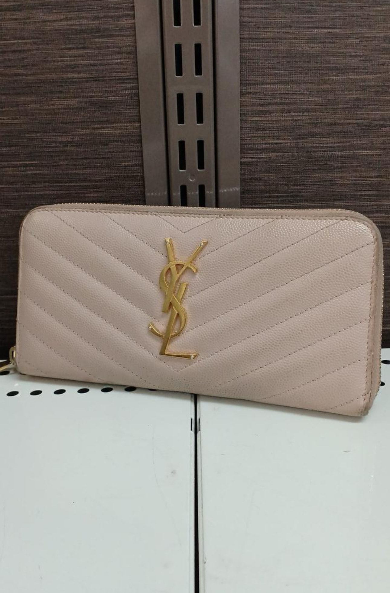 Saint Laurent