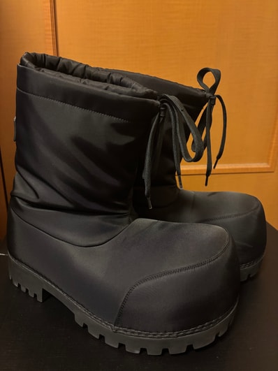 BALENCIAGA MENS Skiwear Alaska Low Boot Nylon "Black"