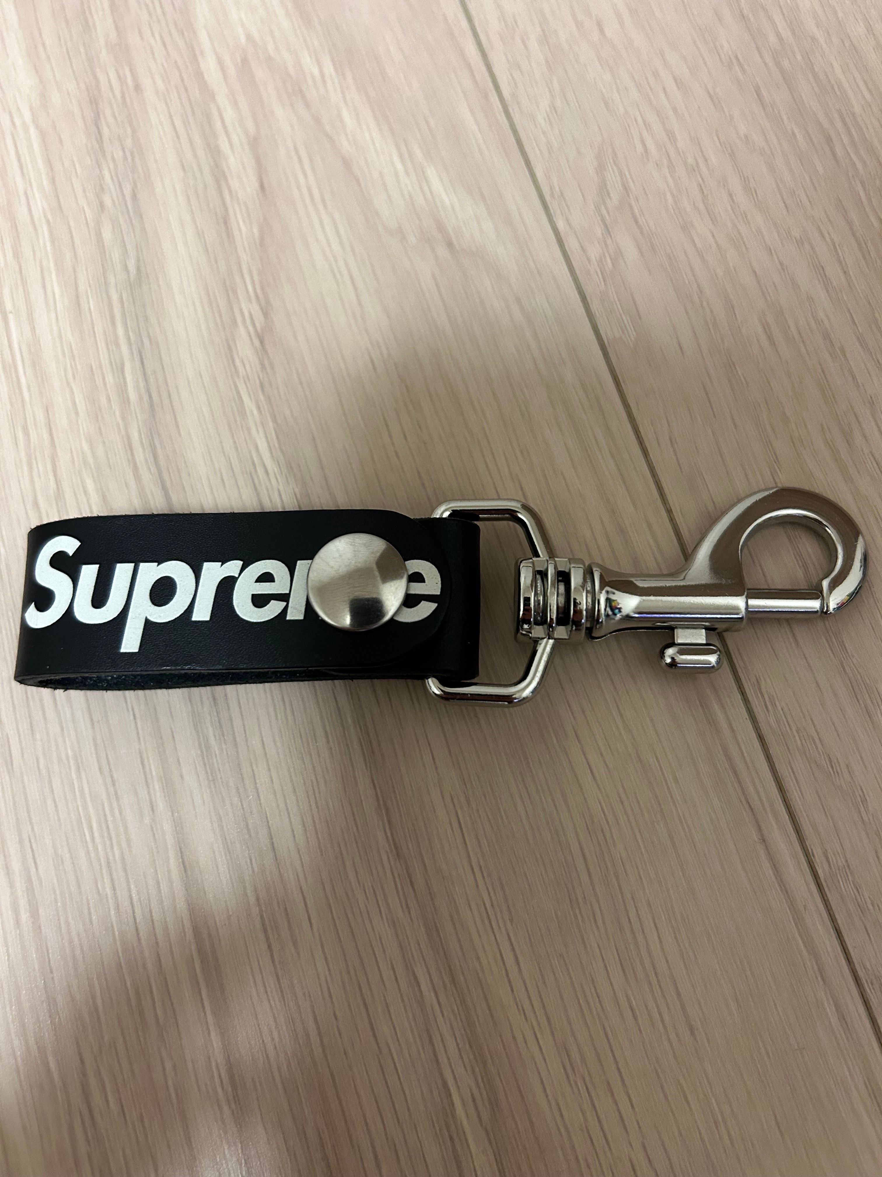 Supreme Leather Key Loop "Black"