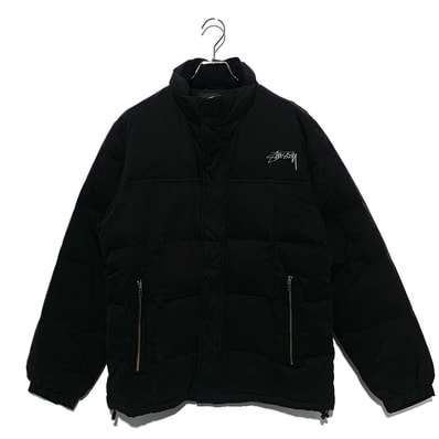 STUSSY STOCK LOGO PRINT DOWN JACKET Black