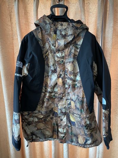 Supreme x The North Face Leaves Mountain Light Jacket "Leaves"