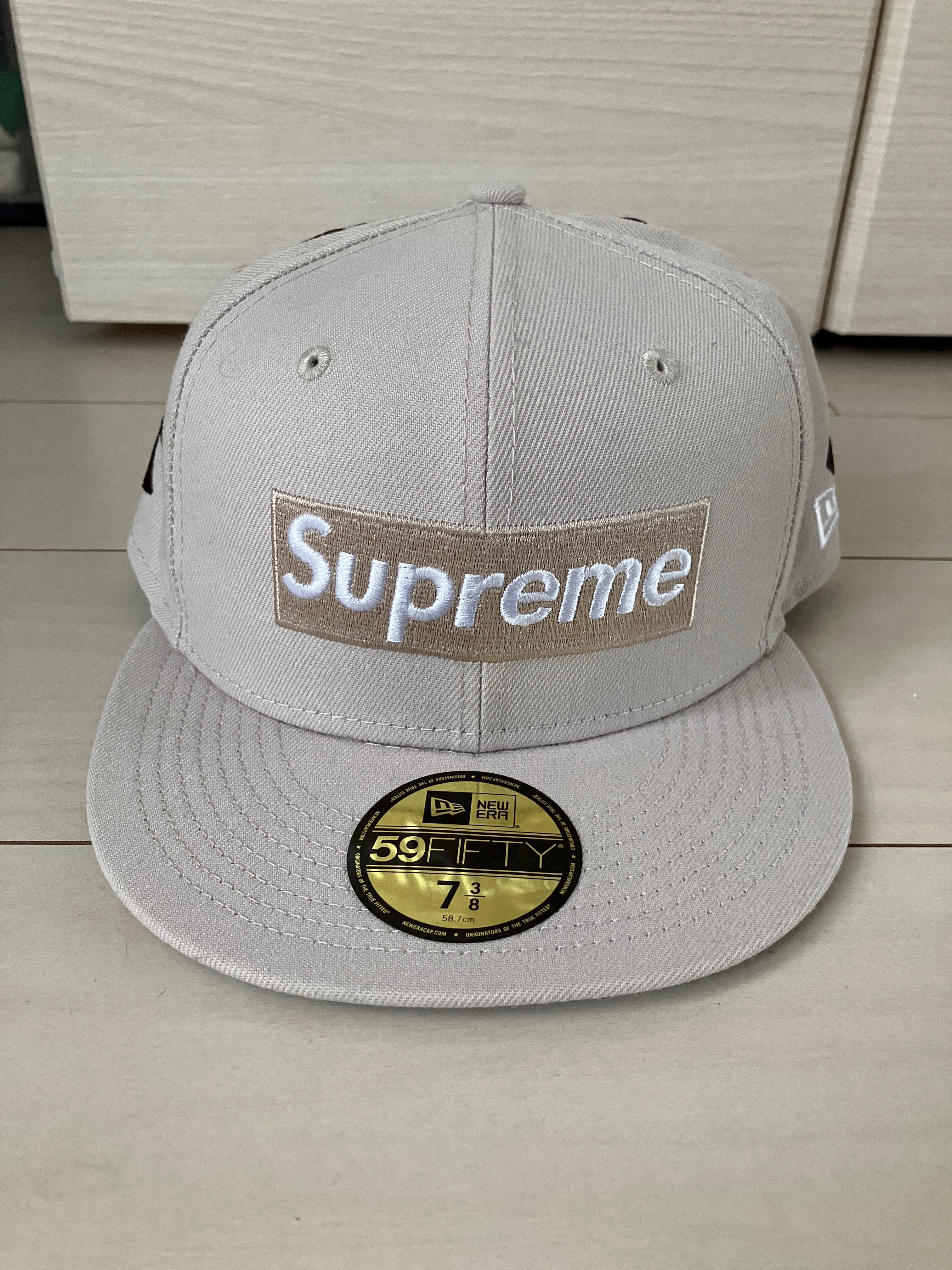 Supreme / New York Yankees Box Logo New Era "Tan"
