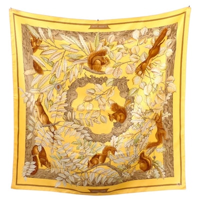 エルメス HERMES カレ90 CASSE NOISETTE スカーフ シルク イエロー レディース【中古】【ABランク】