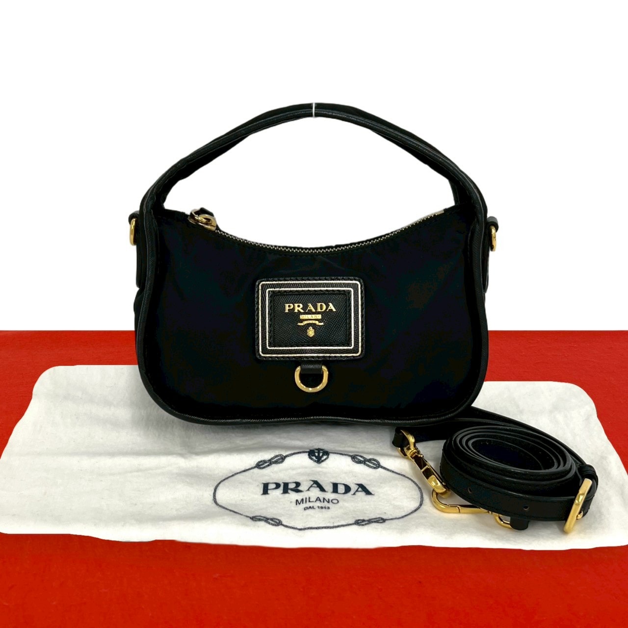 PRADA プラダ ロゴ 金具 ナイロン レザー ショルダーバッグ ブラック
16796