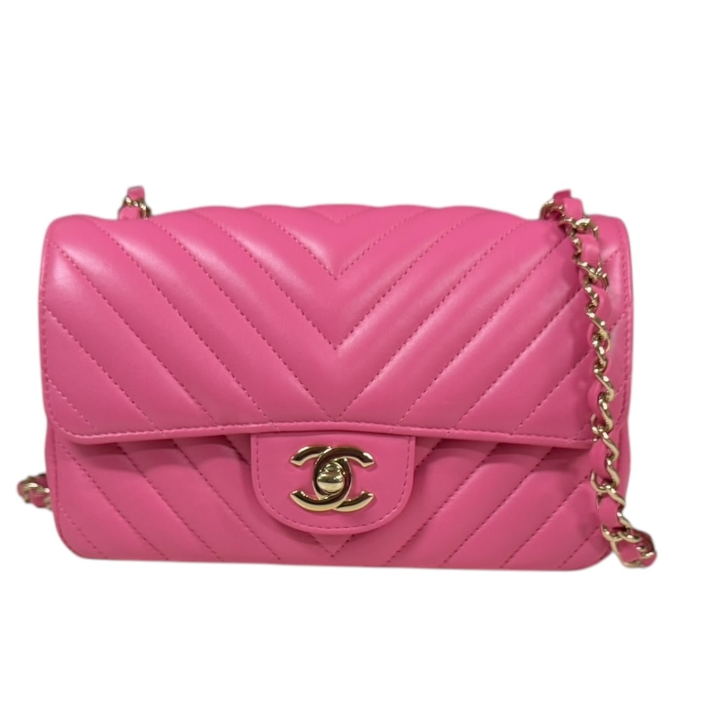 シャネル Vステッチ ショルダーバッグ ラムスキン ピンク レディース CHANEL 中古