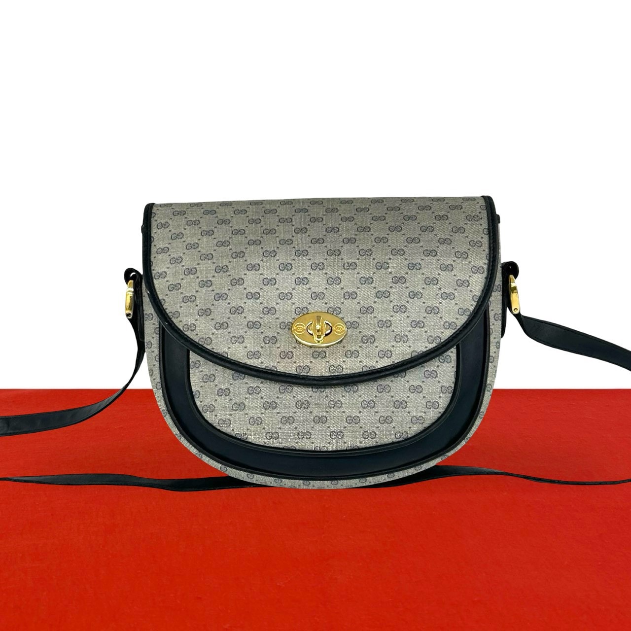 GUCCI グッチ マイクロGG 柄 レザー PVC ショルダーバッグ ネイビー
 99122