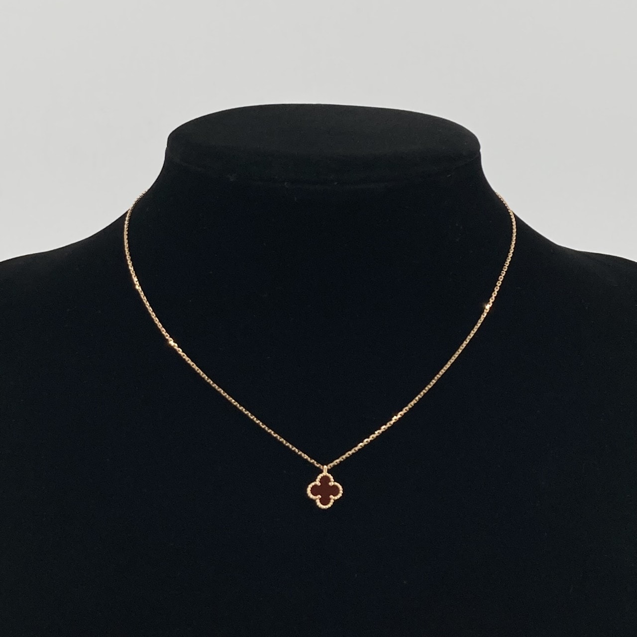 Van Cleef & Arpels(ヴァンクリーフ&アーペル) スィート アルハンプラ カーネリアン Au750 ネックレス 2.7g ゴールド