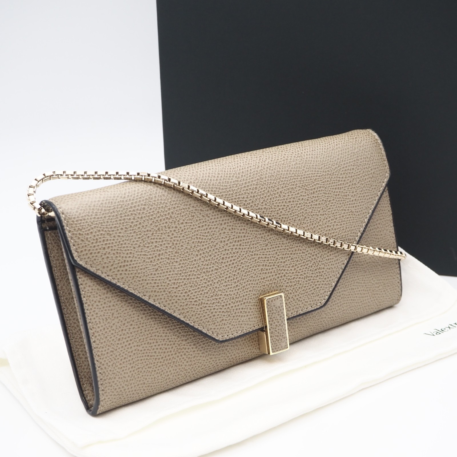 美品 Valextra ヴァレクストラ イジィデ チェーン ウォレット SGES0009028LOCPL99MO 2wayハンドバッグ ベージュ カーフレザー レディース