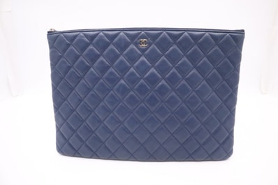 シャネル マトラッセ クラッチバッグ ネイビー レザー