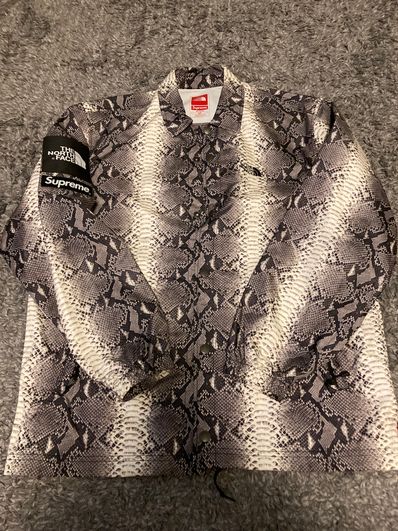 Supreme x The North Face Taped Seam Coaches Jacket "Black"