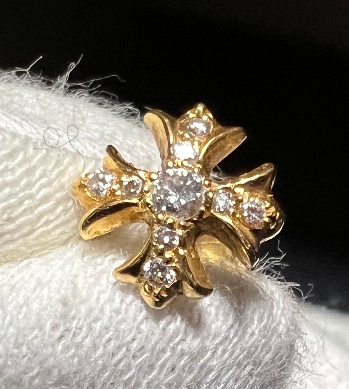 Chrome Hearts 22K CH Plus Stud Pierce W / Diamond (2.1 mm x 1st Stone) (CH Specification) 22K "Gold"