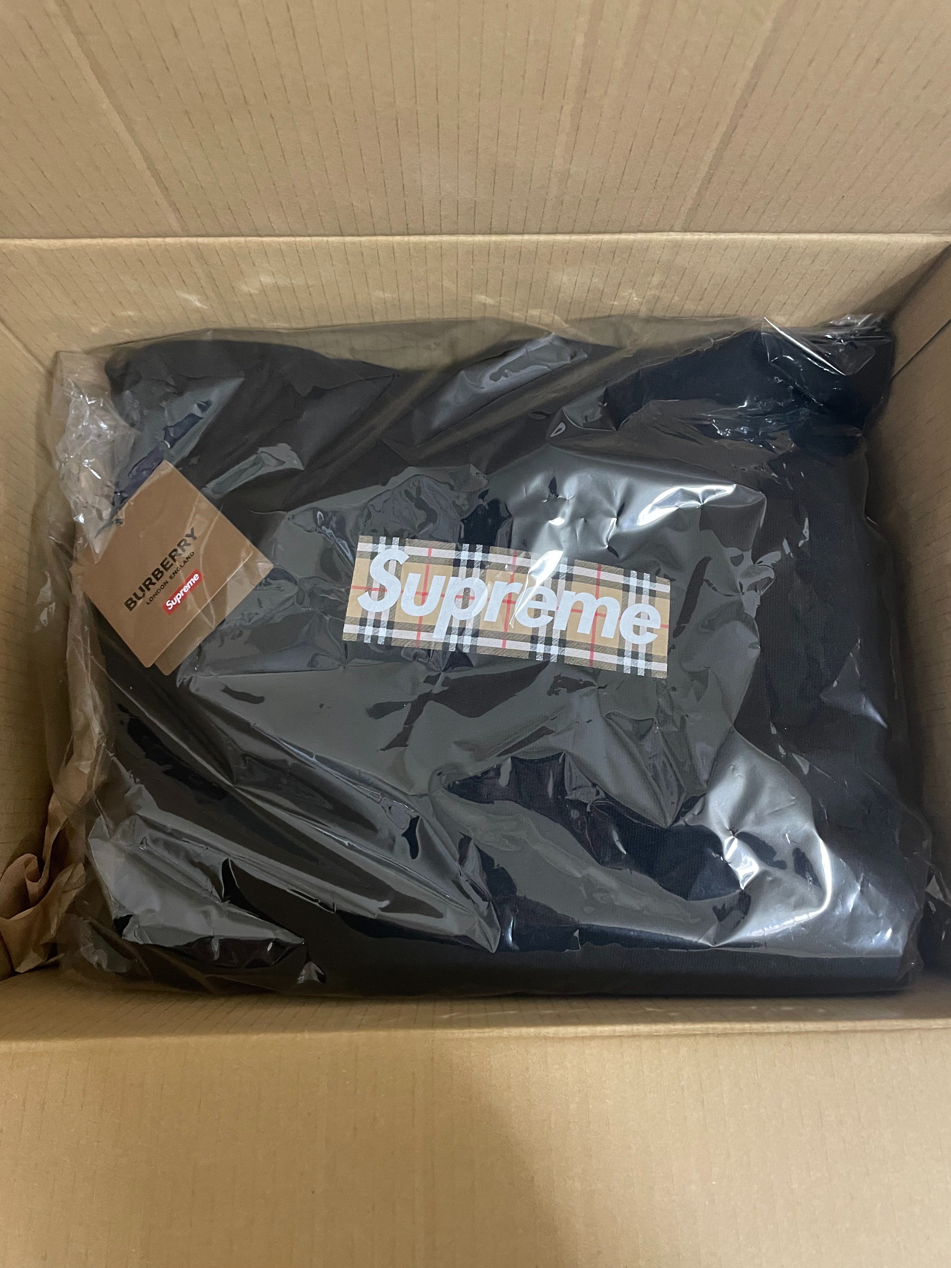 Supreme / Burberry Box Logo Hooded Sweatshirt "Black"