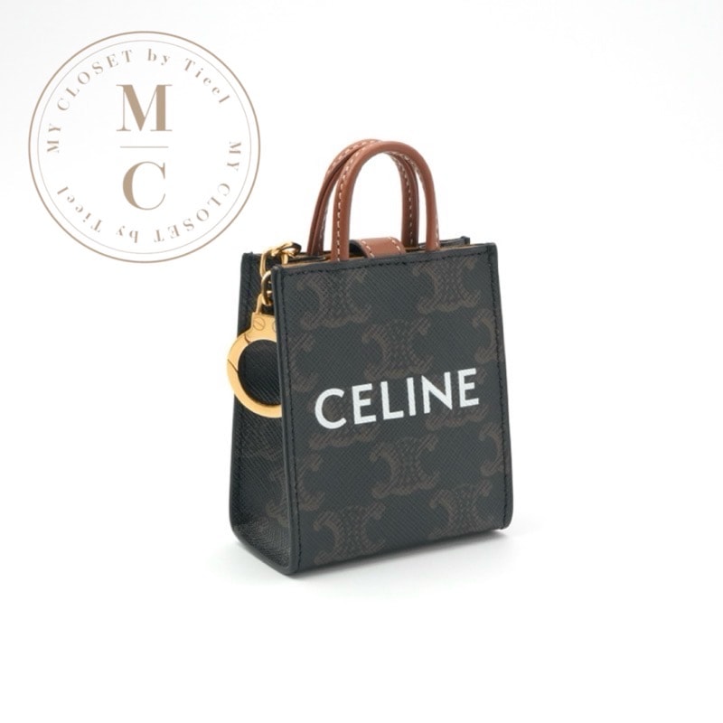 セリーヌ CELINE チャーム ブラウン ホワイト ゴールド トリオンフキャンバス ロゴ マイクロ バーティカル カバ