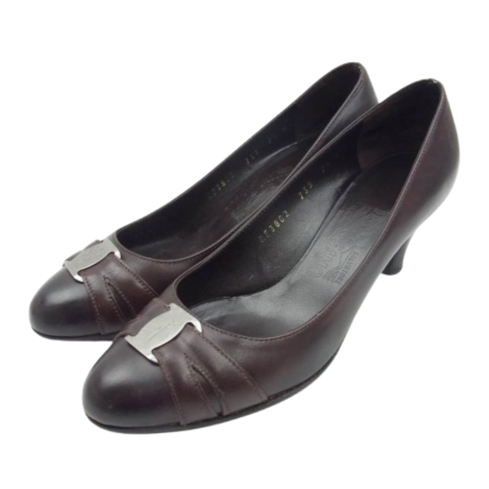 Salvatore Ferragamo サルヴァトーレフェラガモ パンプス ロゴ プレート パンプス ブラウン ダークブラウン系 7.5【中古】