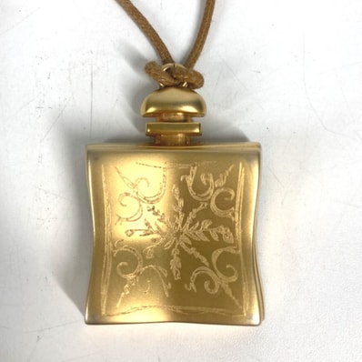 エルメス HERMES 24 faubourg ロゴ bijou parfume アクセサリー 革紐 レザーネックレス ネックレス メタル ゴールド
