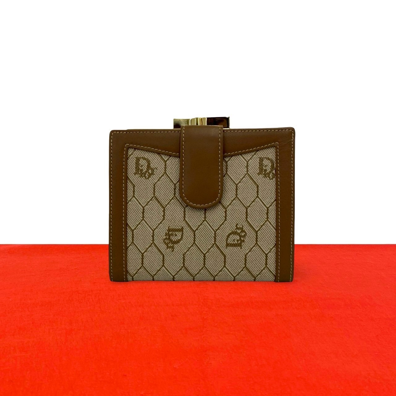 Christian Dior ディオール ハニカム柄 レザー PVC 二つ折り財布 ブラウン
17164