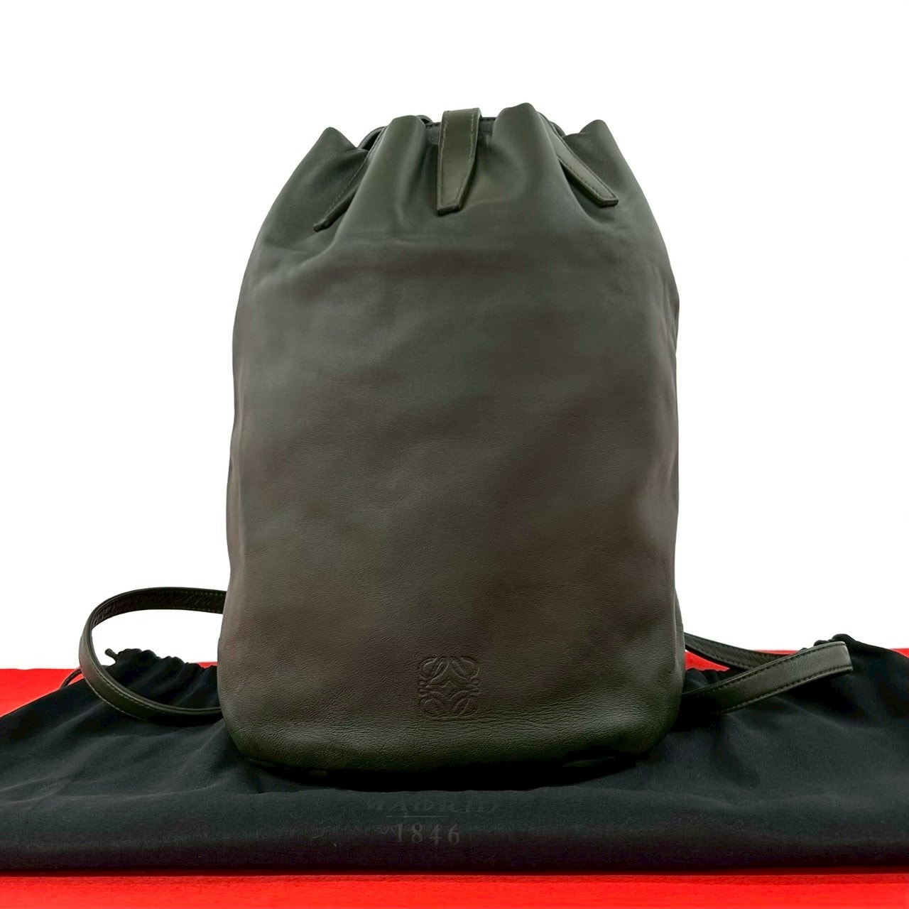 LOEWE ロエベ アナグラム ロゴ レザー リュックサック グリーン
15767