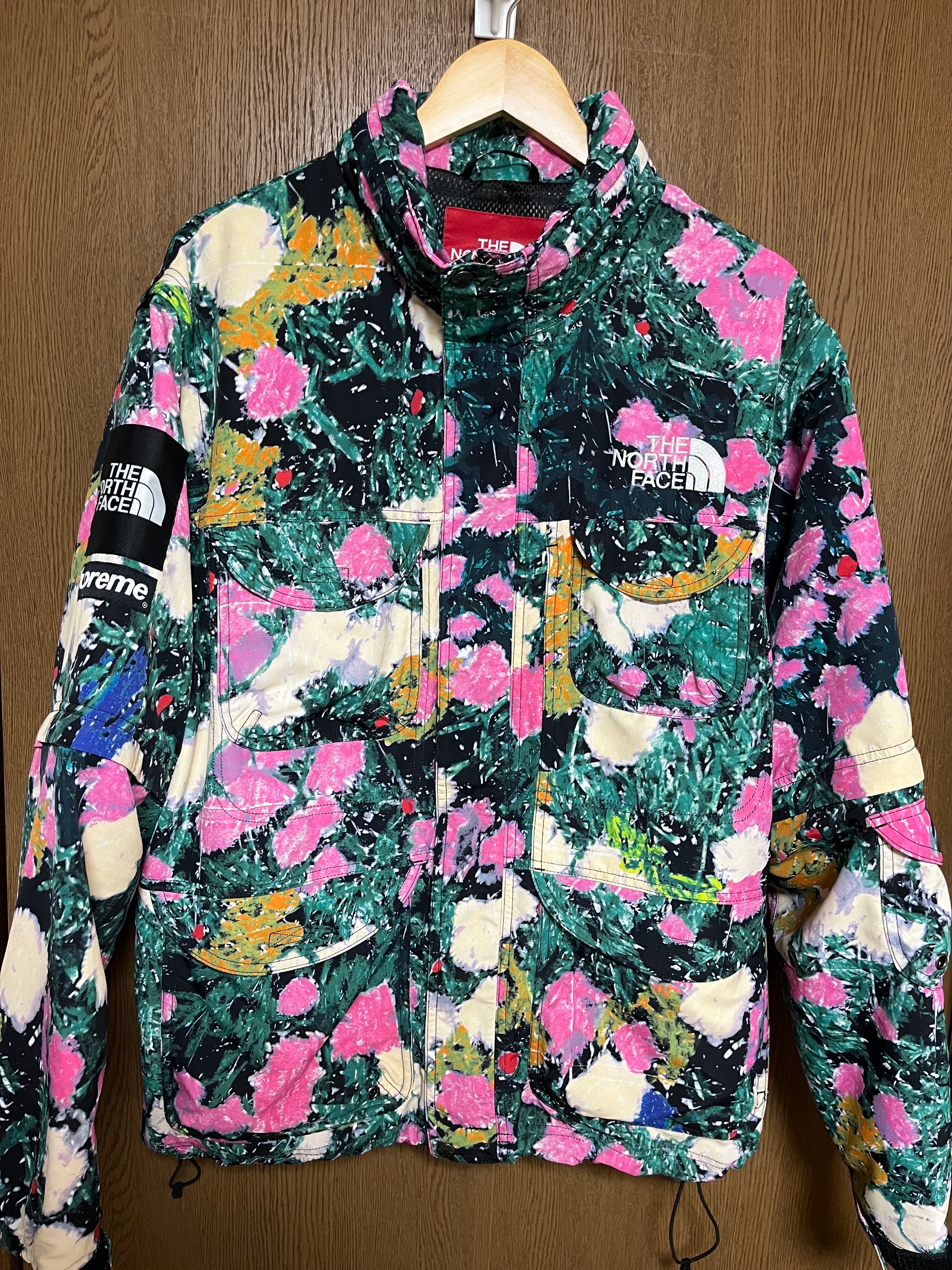 Supreme x The North Face Trekking Convertible Jacket "Flowers"