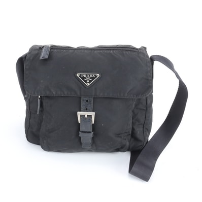 プラダ テスート ナイロントライアングルロゴショルダーバッグ
