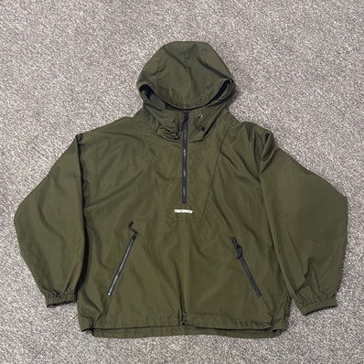 TIGHTBOOTH Label Anorak "Olive"