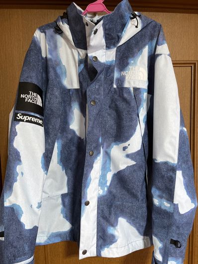 Supreme x The North Face Bleached Denim Print Mountain Jacket "Indigo"
