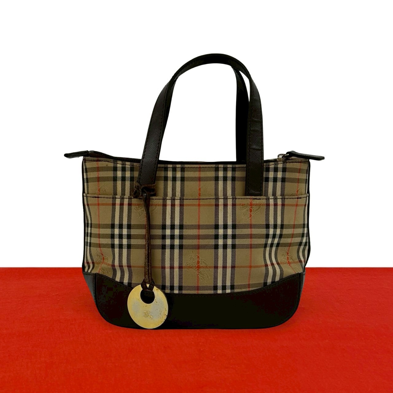 B (目立った傷や汚れなし)】BURBERRY バーバリー ノバチェック