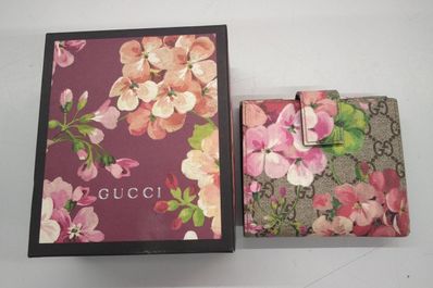 GUCCI GG Blooms French Flap Wallet "Antique Rose"
