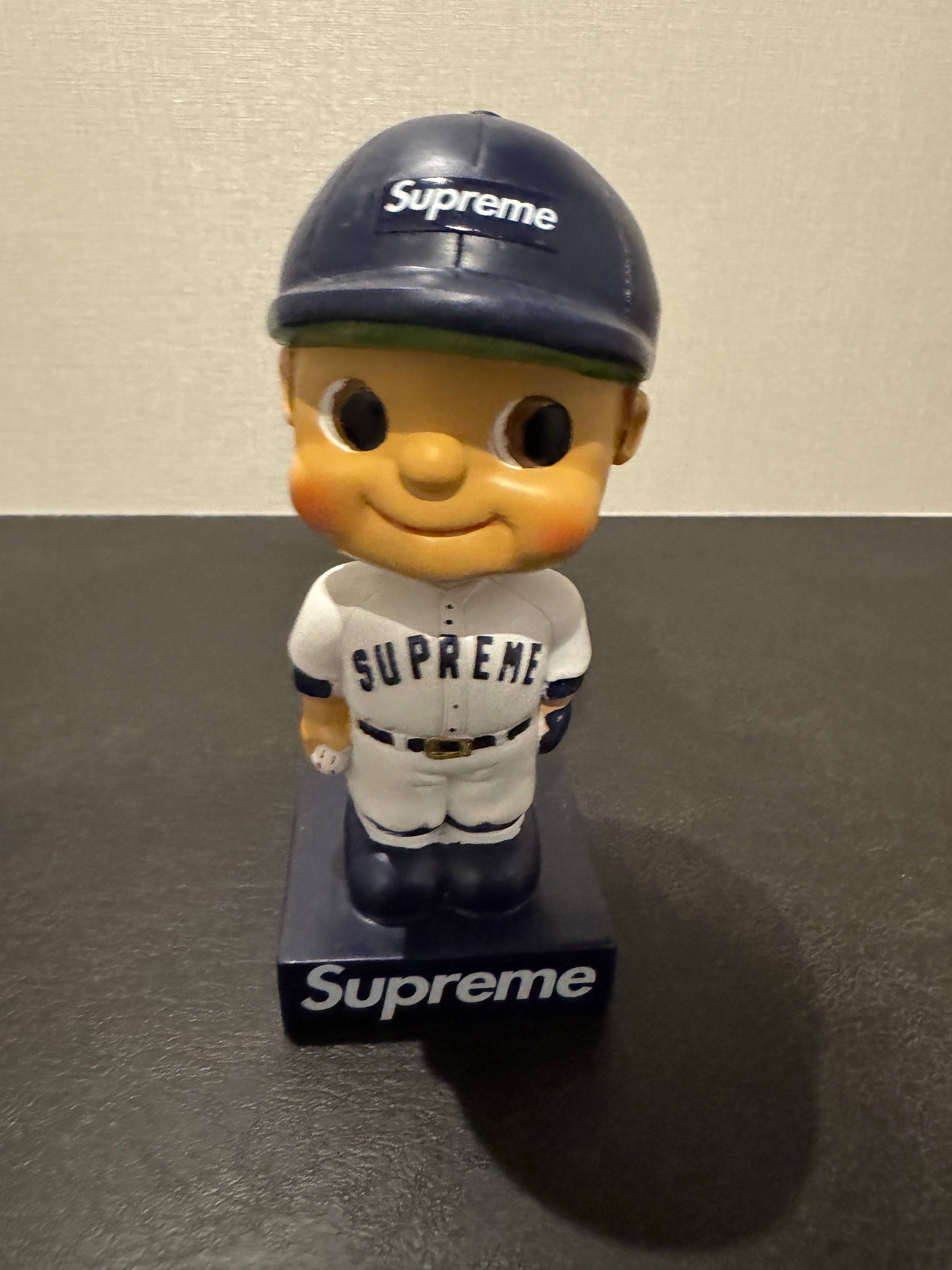 Supreme Bobblehead シュプリーム ボブルヘッド ブルー Supreme Bobblehead (SS23) - $44