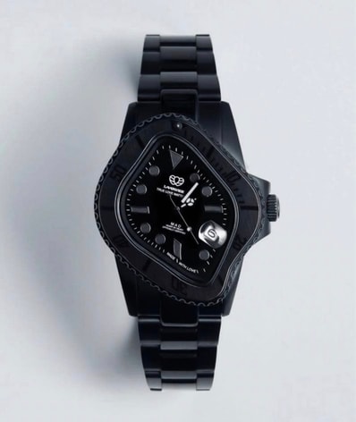 laarvee MADコラボ 時計