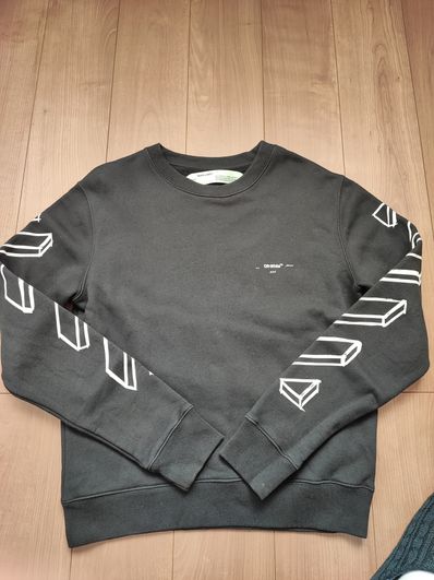 off-white スウェット