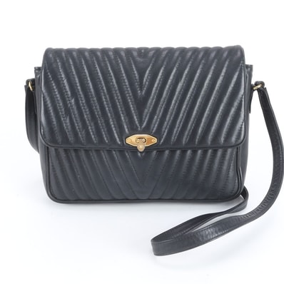 ■美品 ヴァレンティノ ガラヴァーニ キルティングショルダーバッグ