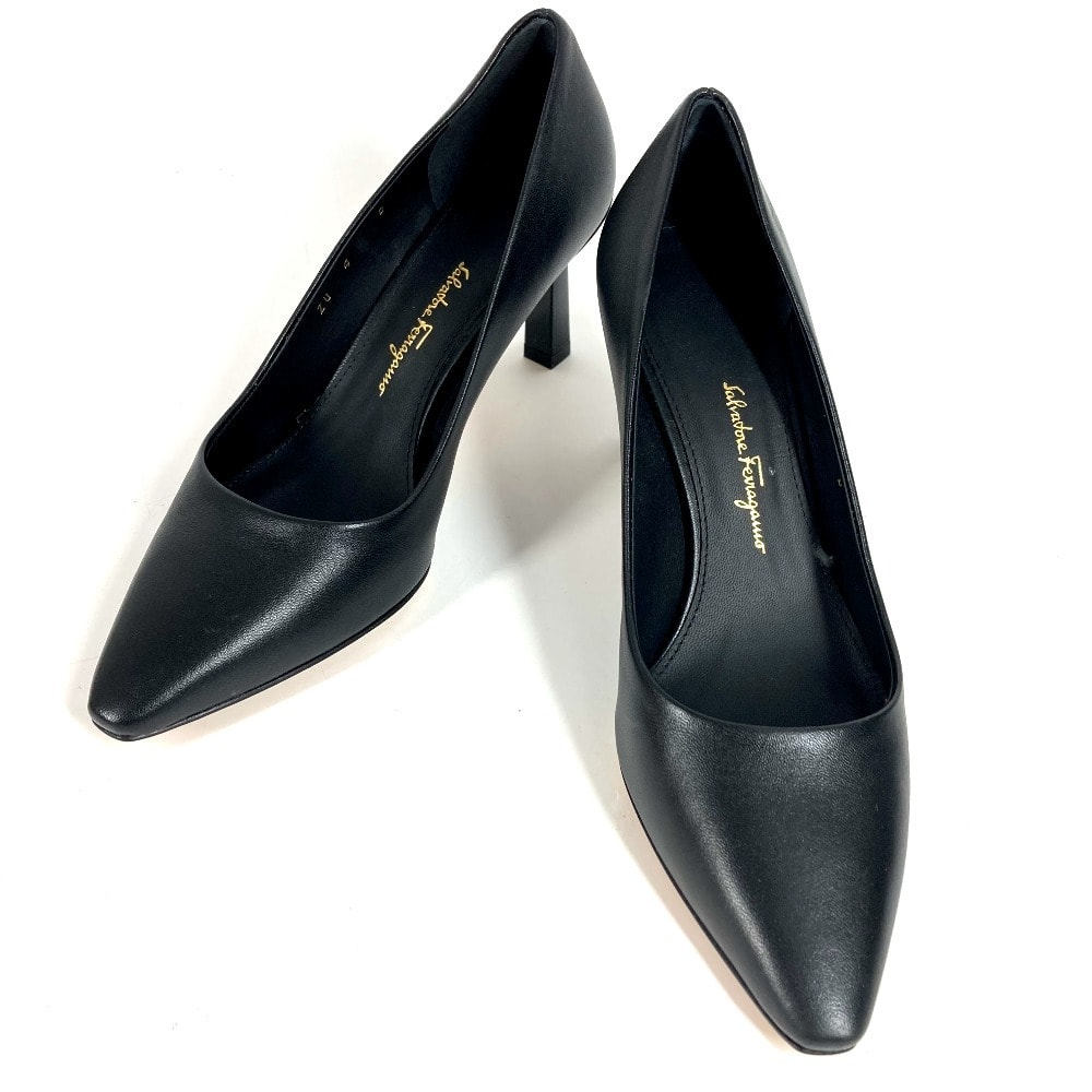 サルヴァトーレフェラガモ Salvatore Ferragamo 靴 シューズ ヒール パンプス レザー ブラック 新品同様