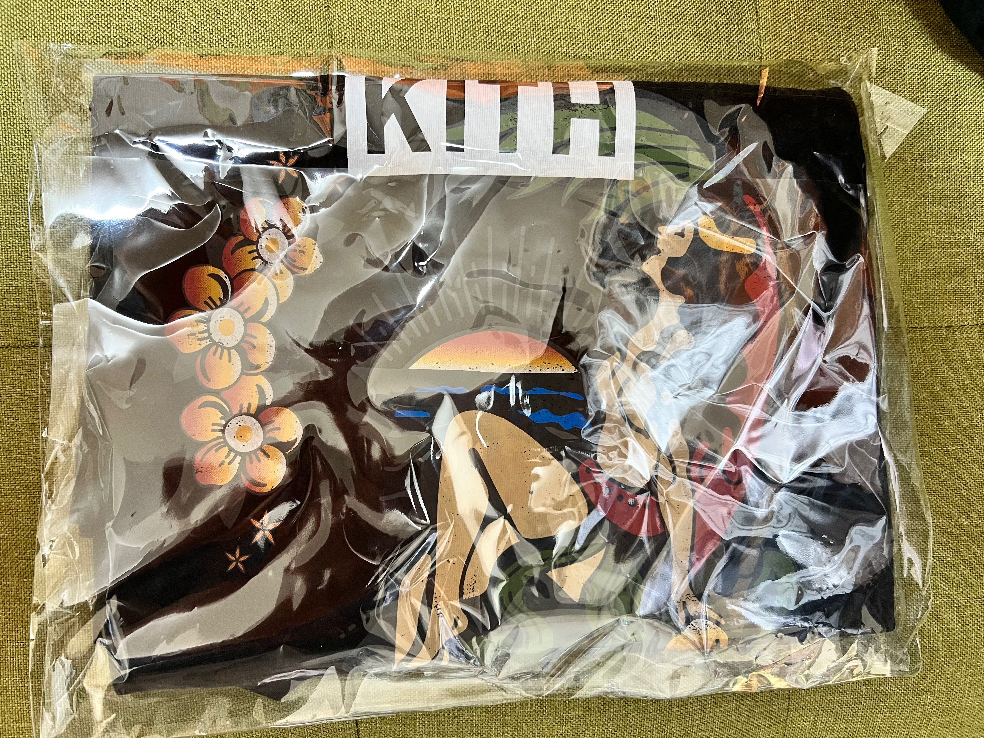 Kith Hawaii Souvenir Vintage Tee "Black"