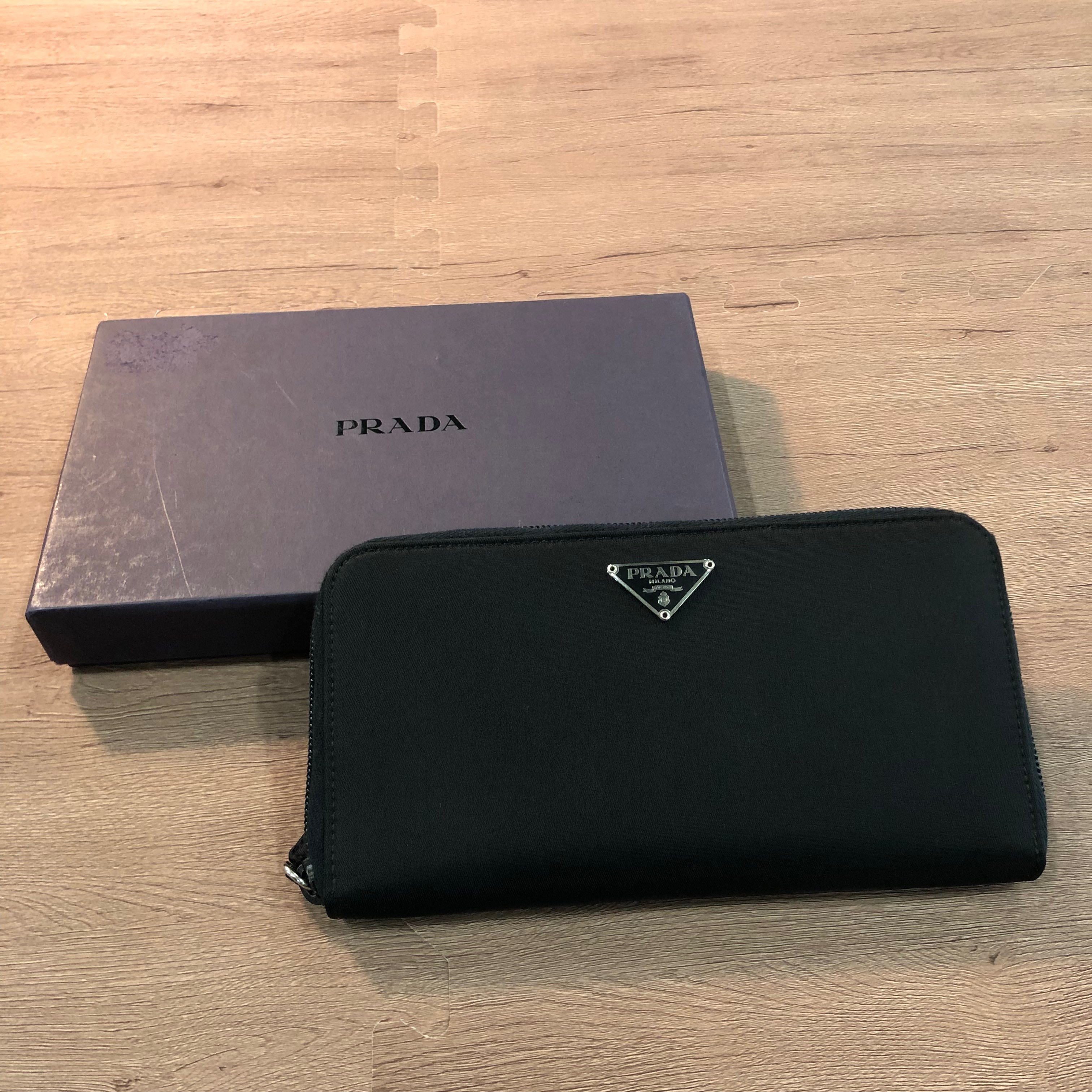 PRADA ラウンドファスナー 長財布