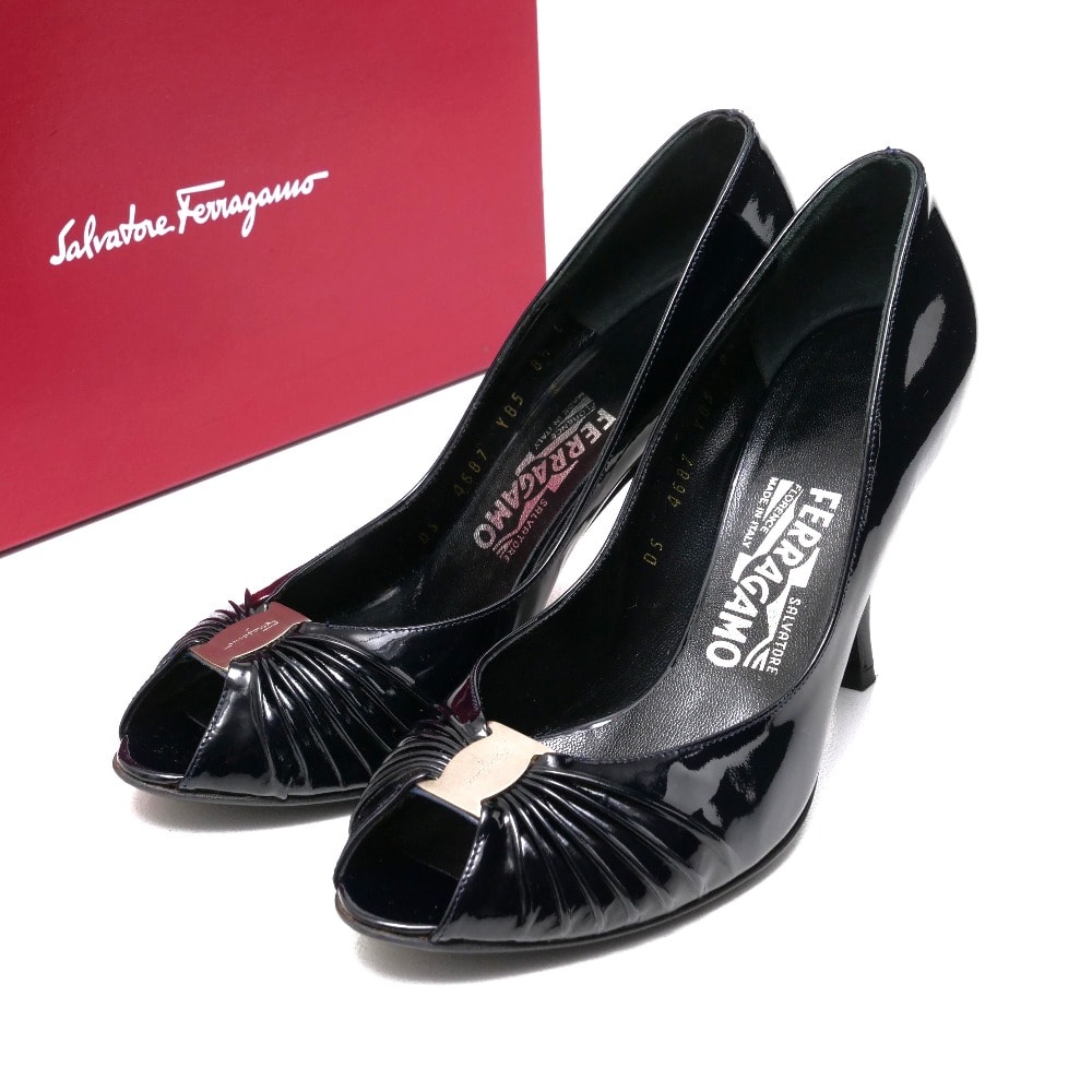 Salvatore Ferragamo サルヴァトーレフェラガモ パンプス サイズ8 1/2 C ヴァラリボン エナメル レザー ハイヒール オープントゥ イタリア製 ブランド古着【中古】20250512/RA4717