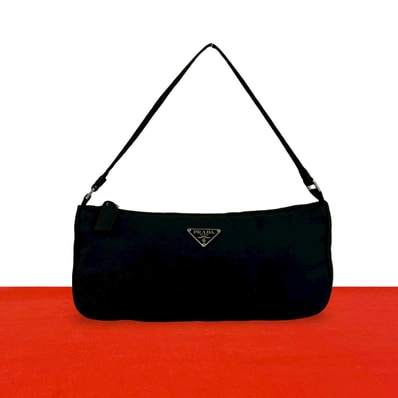 PRADA プラダ 三角ロゴ 金具 ナイロン ハンドバッグ ブラック
75441