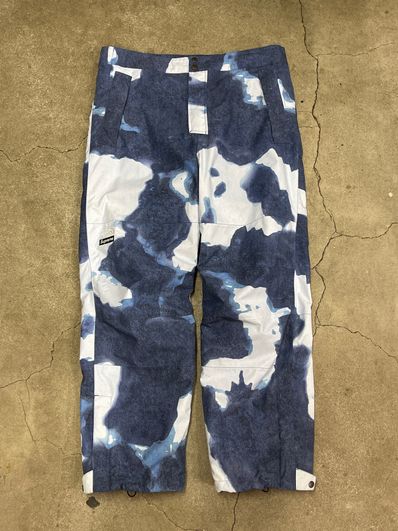 Supreme x The North Face Bleached Denim Print Mountain Pant "Indigo"
